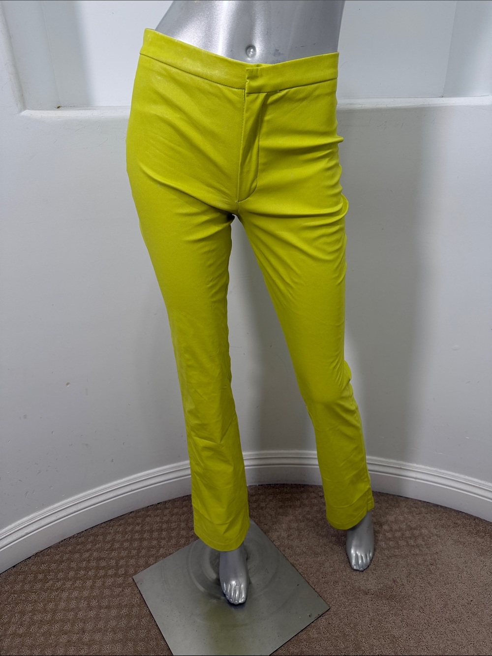Vertigo Paris Women’s Faux Leather Lime Green Pants Made In France Slim Size 4